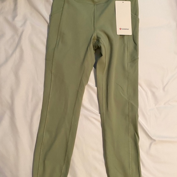NWOT Lululemon invigorate high rise - Picture 3 of 4